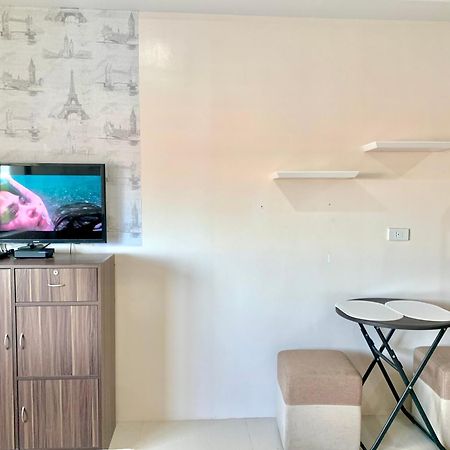 The Persimmon Studios Near Ayala And Sm City Cebu Δωμάτιο φωτογραφία