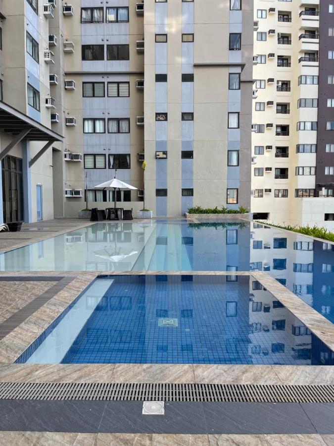The Persimmon Studios Near Ayala And Sm City Cebu Εξωτερικό φωτογραφία