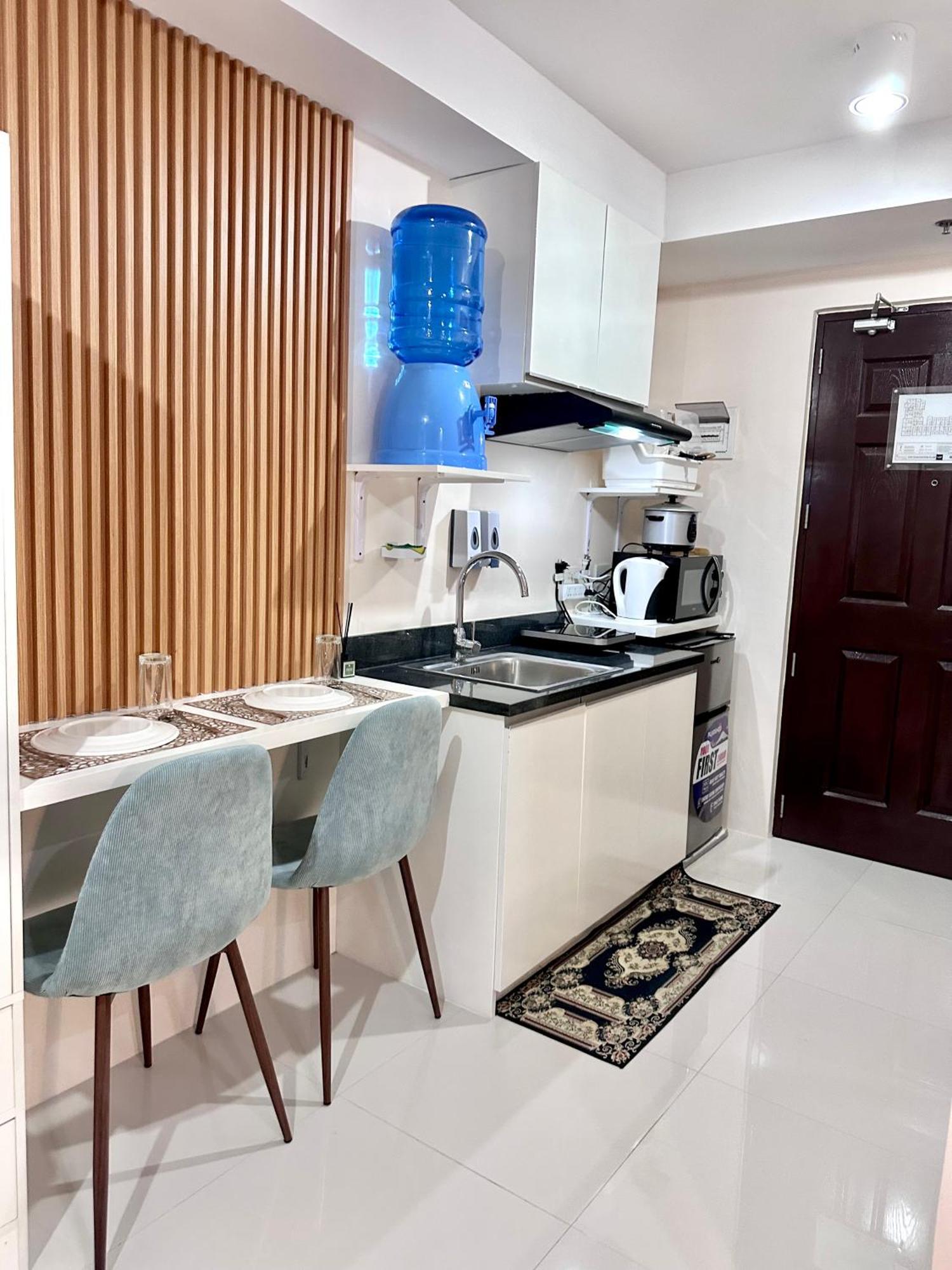 The Persimmon Studios Near Ayala And Sm City Cebu Εξωτερικό φωτογραφία