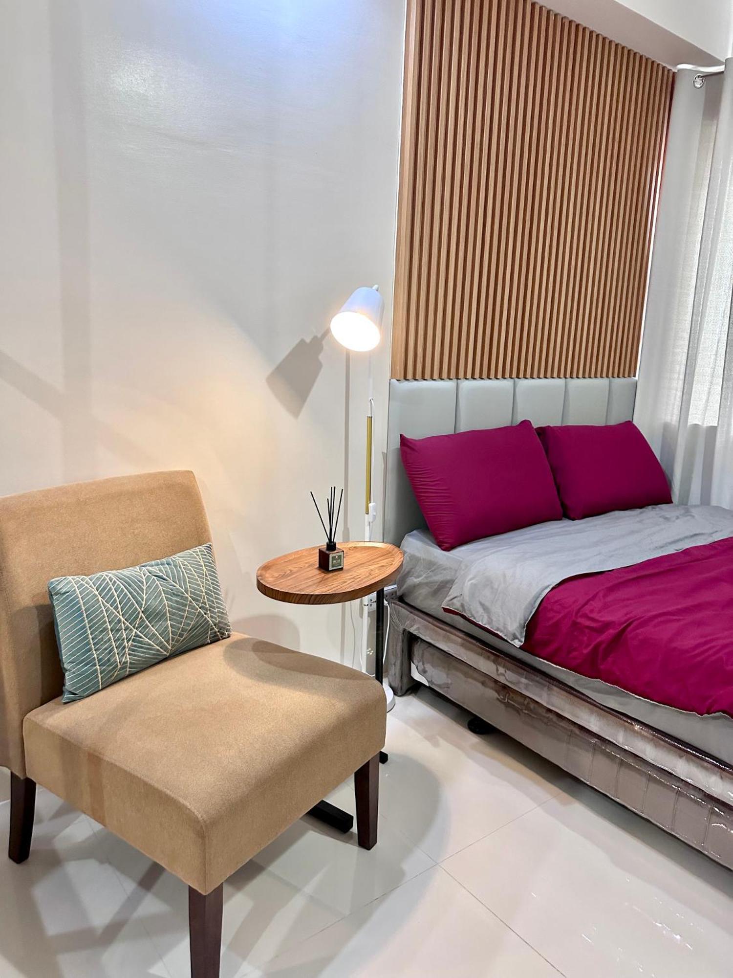 The Persimmon Studios Near Ayala And Sm City Cebu Εξωτερικό φωτογραφία